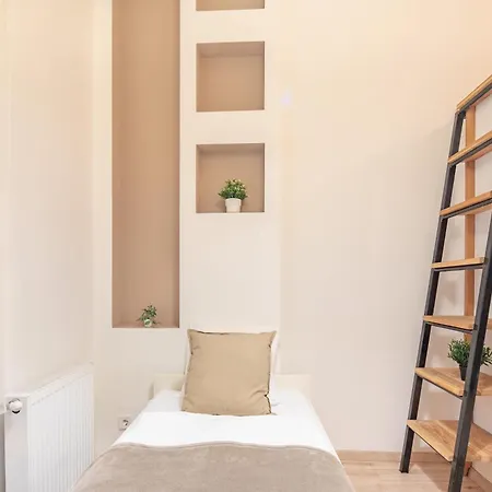 And Cute With 3 And Ac Apartament *